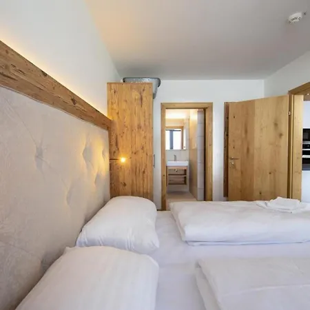 Сasa de vacaciones Edelweisshaus 8 *